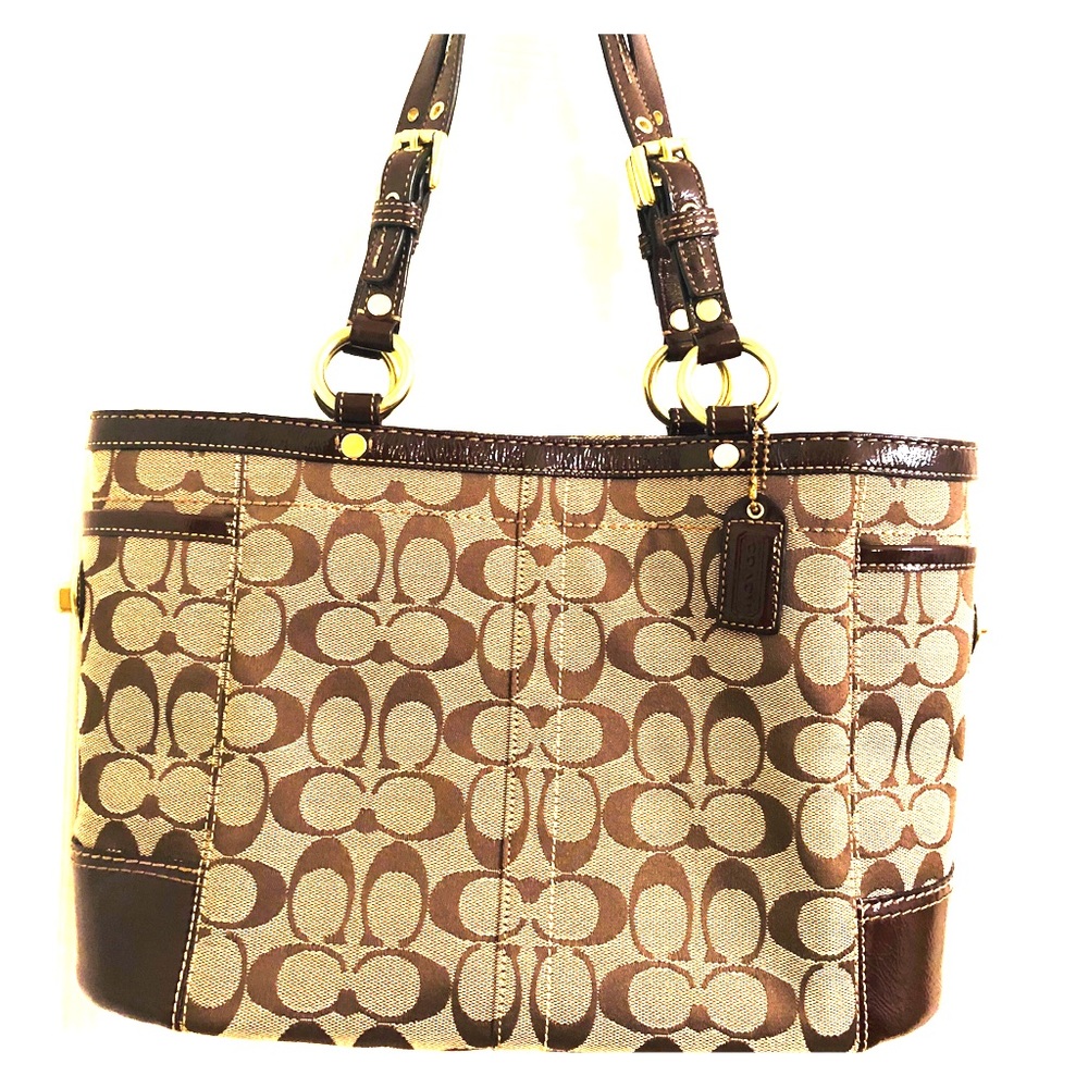 Coach Hampton Tote zipper, good condition